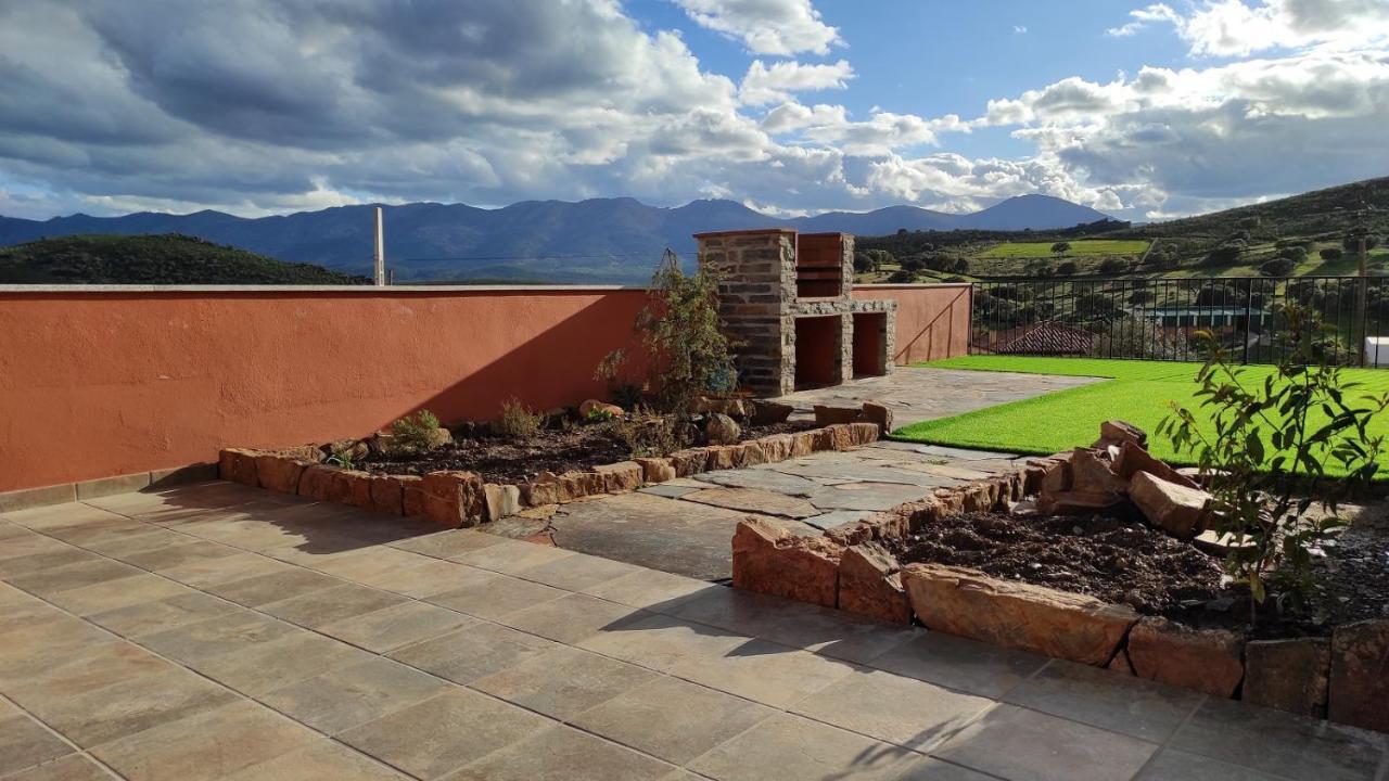 Casa Rural La Colmena Del Geoparque Navatrasierra ภายนอก รูปภาพ