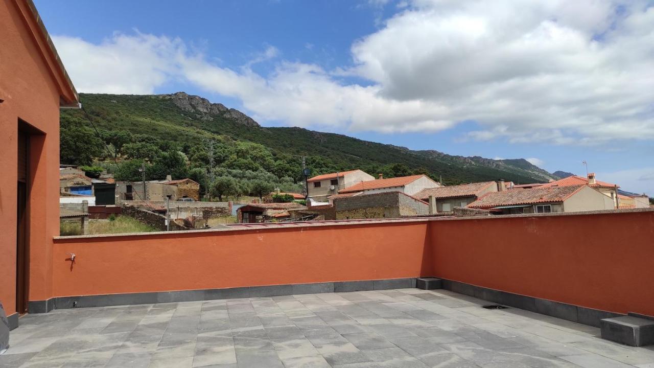 Casa Rural La Colmena Del Geoparque Navatrasierra ภายนอก รูปภาพ