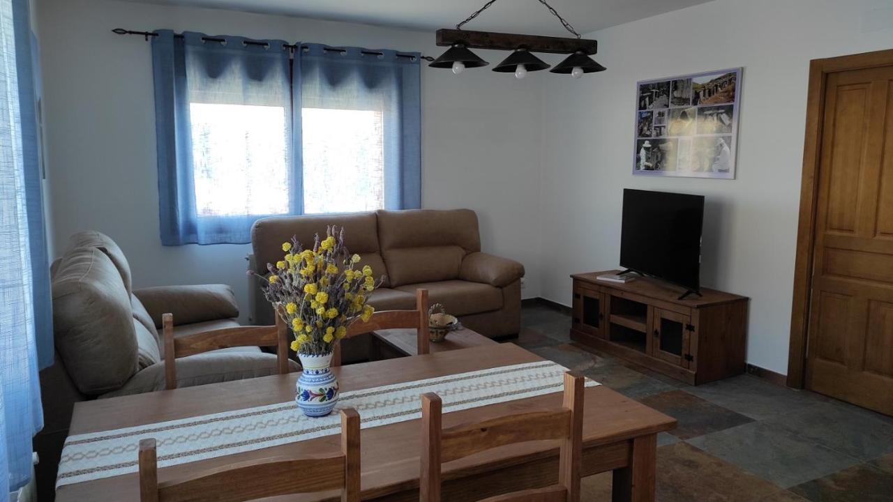 Casa Rural La Colmena Del Geoparque Navatrasierra ภายนอก รูปภาพ