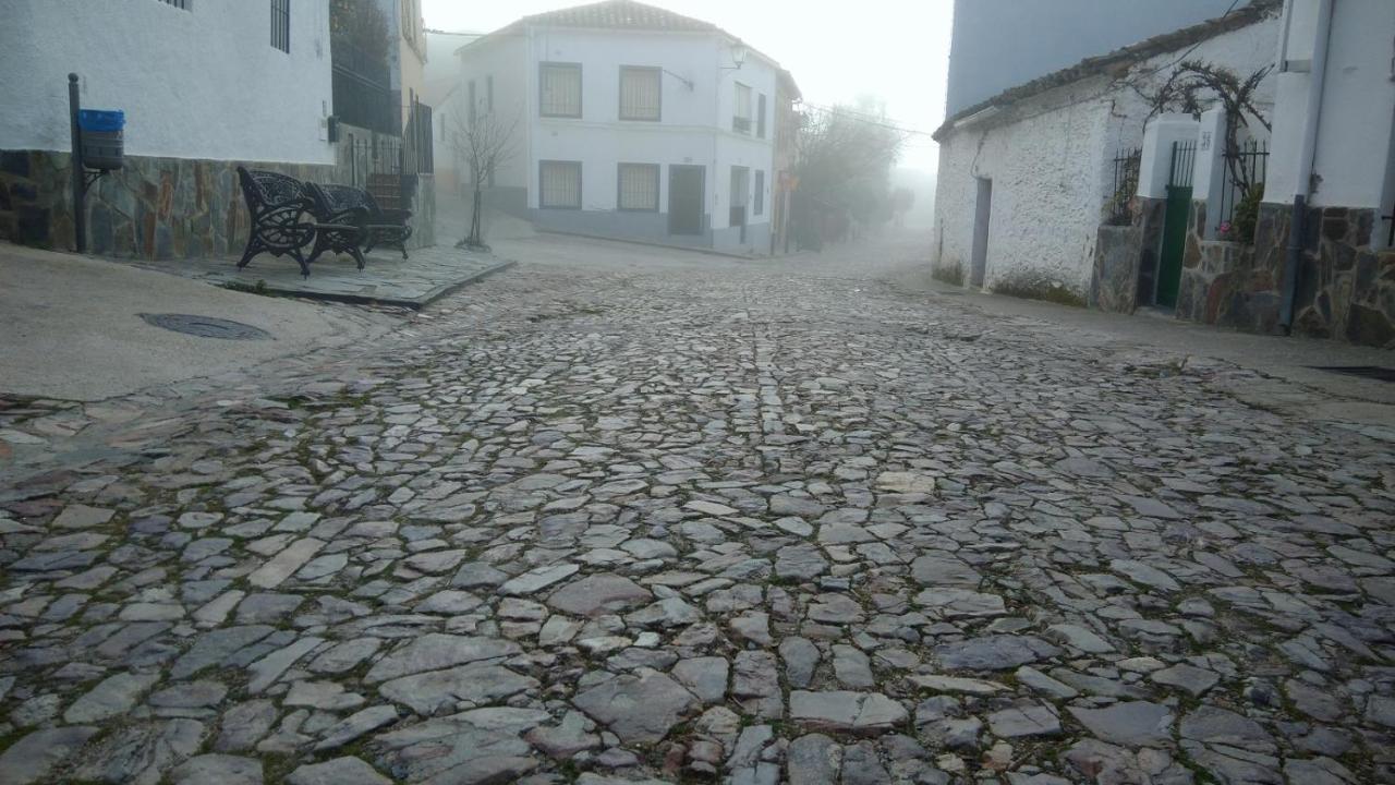 Casa Rural La Colmena Del Geoparque Navatrasierra ภายนอก รูปภาพ